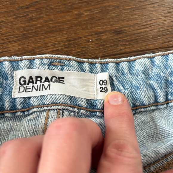 Garage Low Rise Baggy Wide Leg Light Wash Jeans - Picture 9 of 13